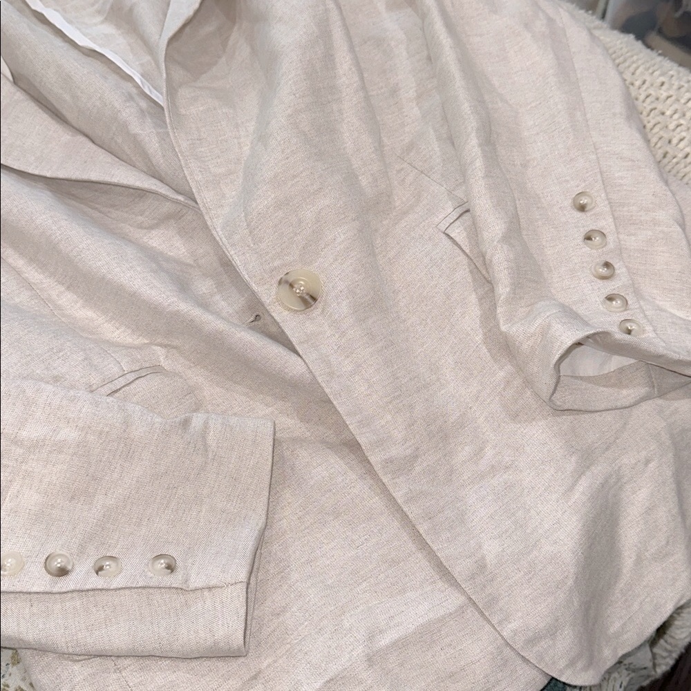 Fore Women's Cream linen blend Blazer size small - Picture 10 of 11